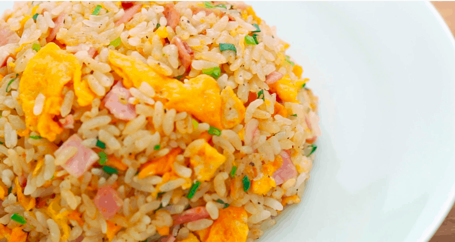 https://thechefdojo.com/wp-content/uploads/2020/08/yakimeshi-recipe-japanese-fried-rice.png