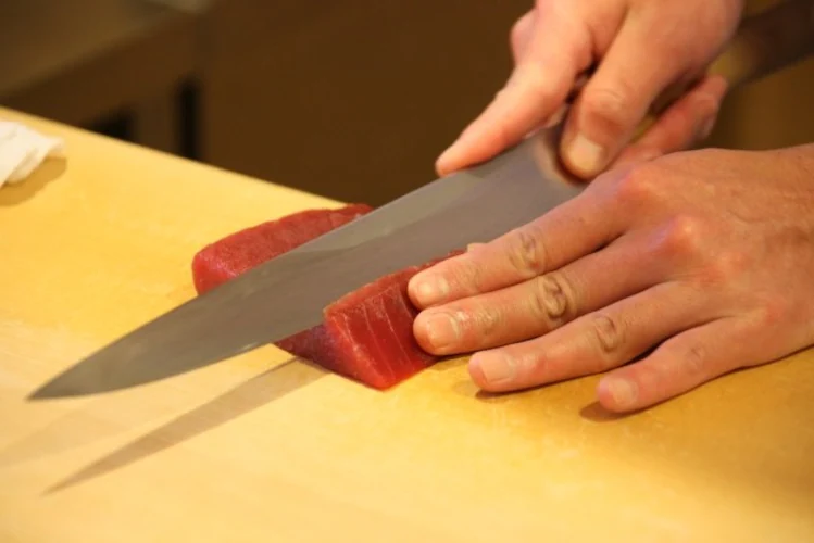 cutting sashimi