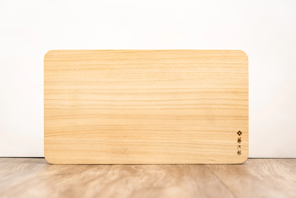 tojiro paulownia cutting board