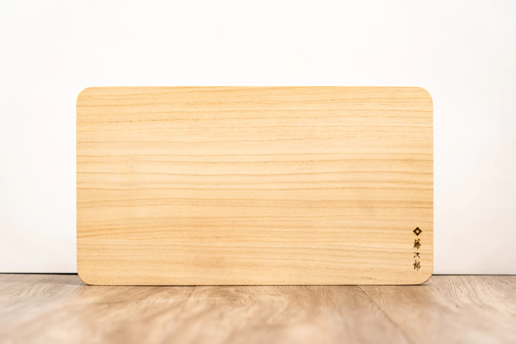 Japanese Wooden Cutting Board, Lightweight Chopping Board for Kitchen, Made  of Tohi, Made in Japan, 17.7 x 10.2 x 0.6 inch