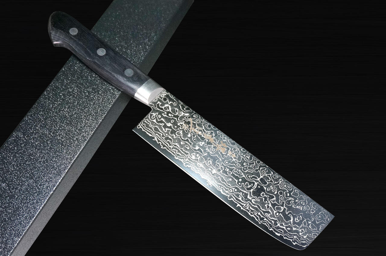 https://thechefdojo.com/wp-content/uploads/2023/04/sakai-takayuki-damascus-nakiri.jpg