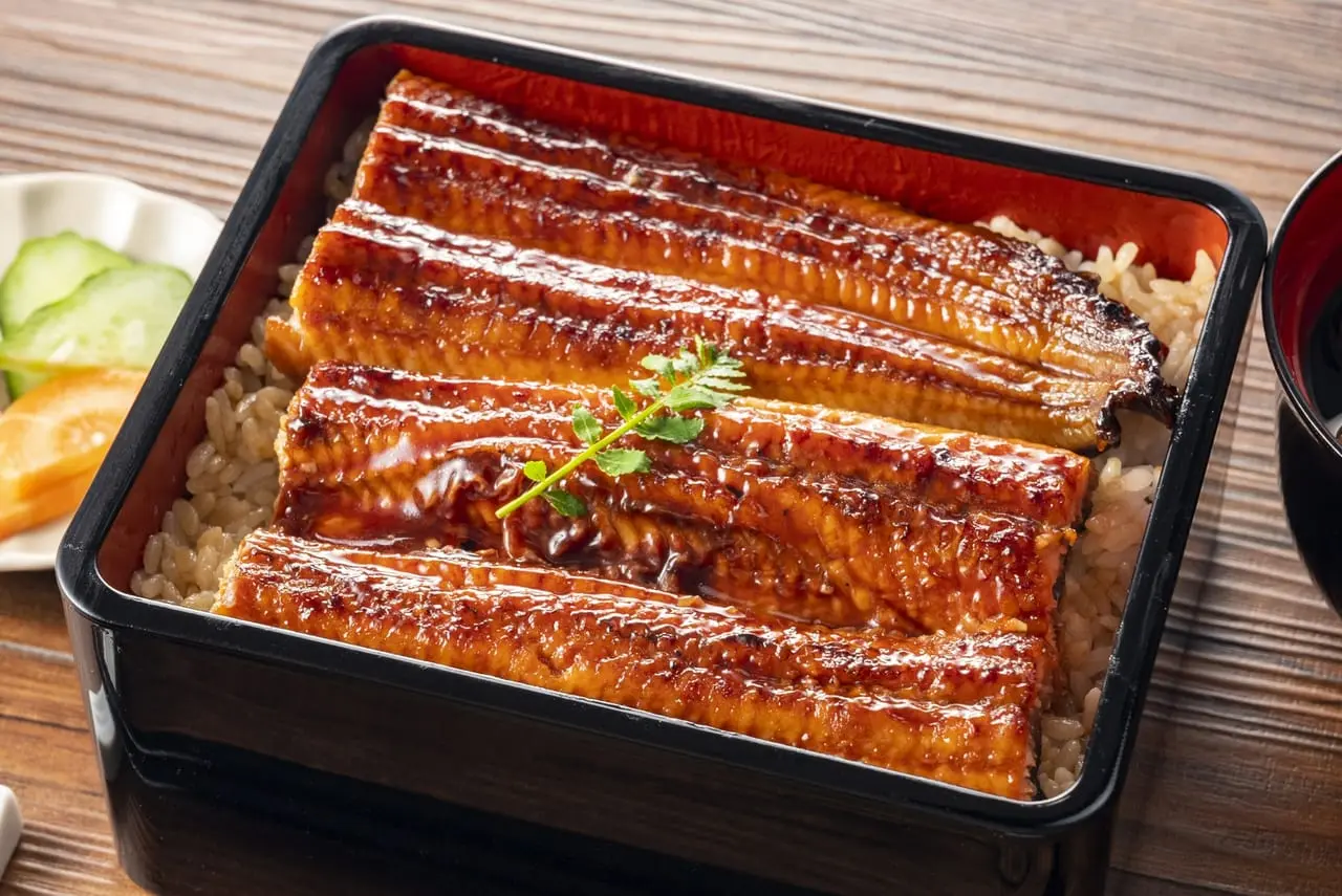 Unaju: Grilled Eel in a Box （うな重） - The Chef Dojo