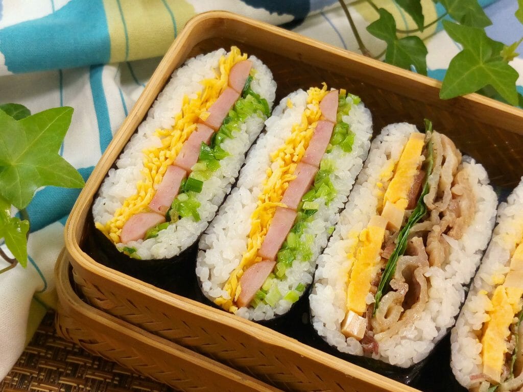 Onigirazu (おにぎらず): Onigiri Sandwich