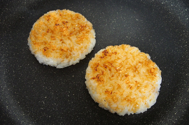 Rice Burger Bun Recipe (ライスバーガー):